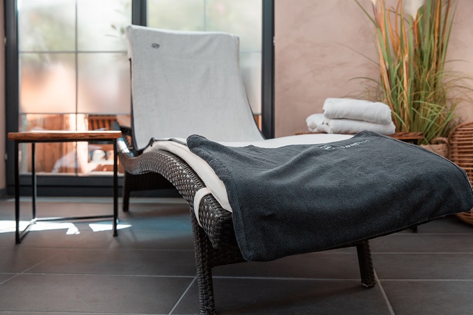 swell feet towel 01