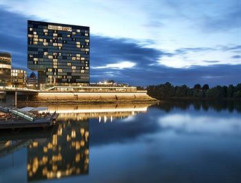 hyatt regency 1