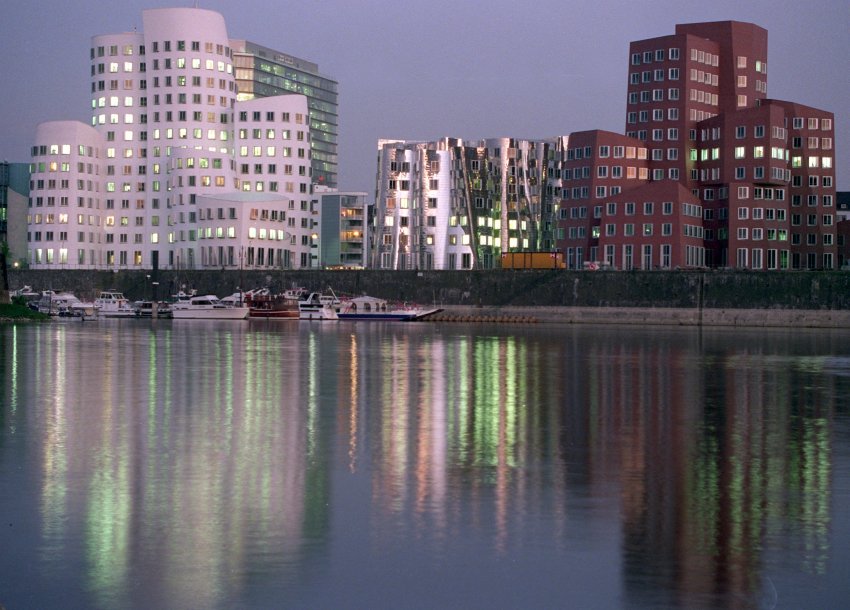 immobilientrend zollhof 01