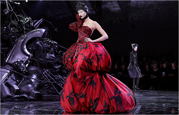 alexander mcqueen fashion 2